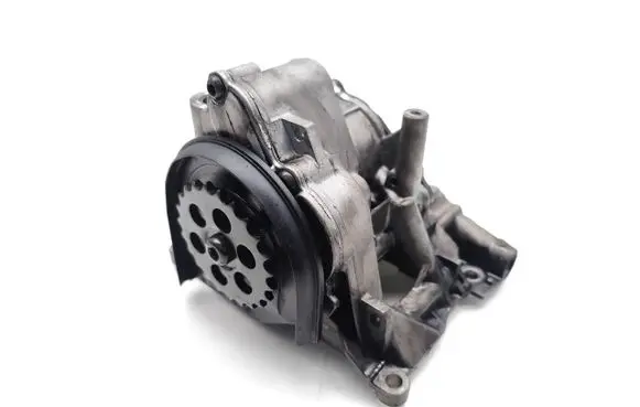 BMW 1 F20 F21 Oil pump 7823007 21423012143