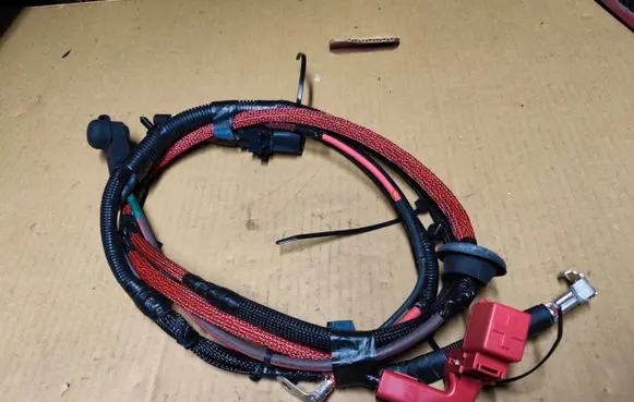 Chrysler 300 - 300C Positive cable (battery) 04801770AD