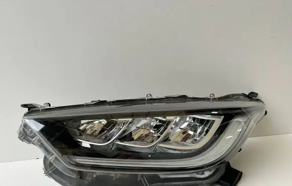 Toyota Yaris XP210 Headlight/headlamp K0-8