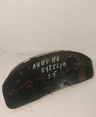 Audi A6 S6 C5 4B Speedometer (instrument cluster) 4B0919860E V9250066