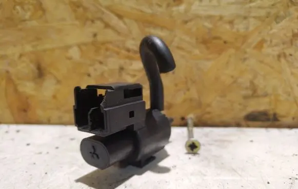 Mazda Premacy Vacuum valve 