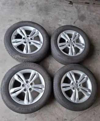 Hyundai ix35 R17 summer tire 
