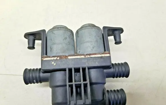 BMW 7 E65 E66 Coolant heater control valve 6908294