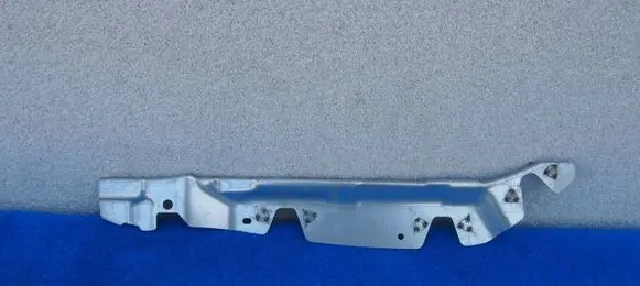 Bentley Continental Fender mounting bracket 3W8821154H