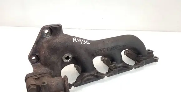 Suzuki Grand Vitara II Exhaust manifold 8426549