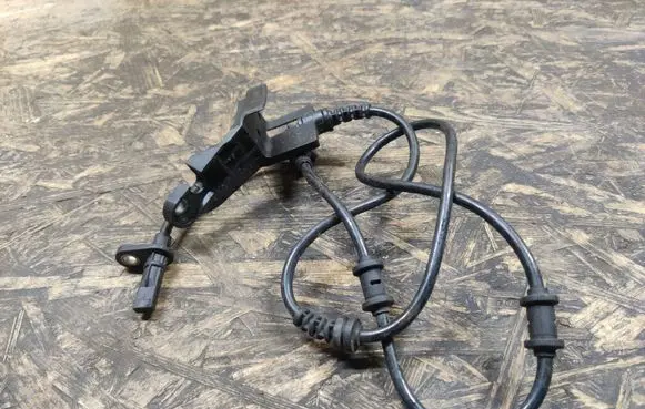 Mercedes-Benz A W176 ABS brake wheel speed sensor A2465402510