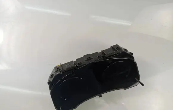 Toyota Avensis T270 Speedometer (instrument cluster) 8380005L20