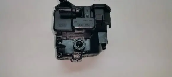 Ford C-MAX I Fuel filter housing 3M5Q9176BA 3M5Q9176