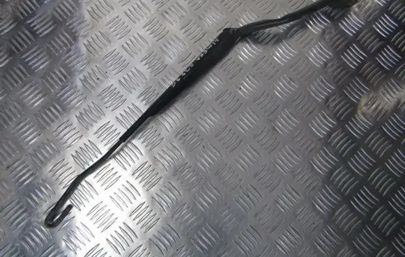 Nissan Almera N16 Front wiper blade arm 28881bn