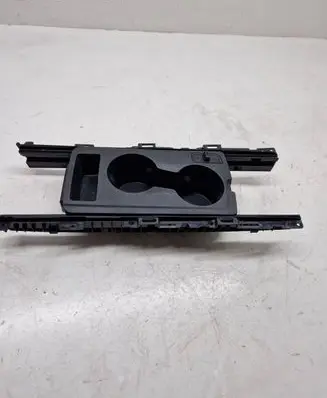 Cup holder front