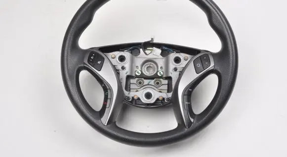 Hyundai i30 Steering wheel 