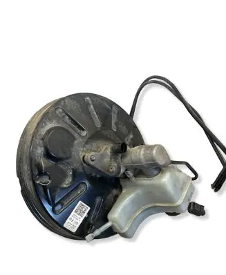 Volkswagen PASSAT B7 Brake booster 3C1614105AP