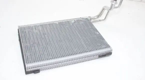 BMW i4 Air conditioning (A/C) radiator (interior) 9495819