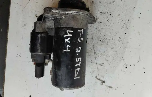 Audi A1 Starter motor 0001153009