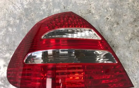 Mercedes-Benz E W211 Rear/tail lights A2118200564