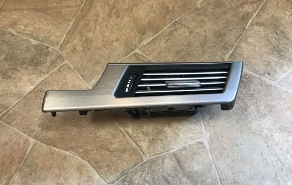 Mercedes-Benz E W212 Dashboard air vent grill cover trim A2128300254