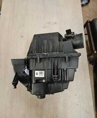 Land Rover Evoque I Air filter box BJ329600AE