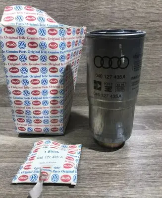 Audi A6 S6 C4 4A Fuel filter 046127435A
