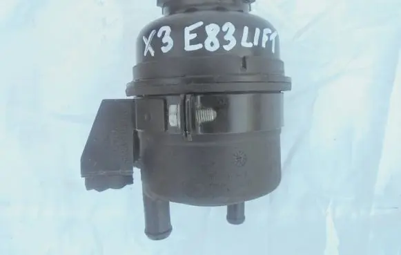 BMW X3 E83 Power steering fluid tank/reservoir 2465526
