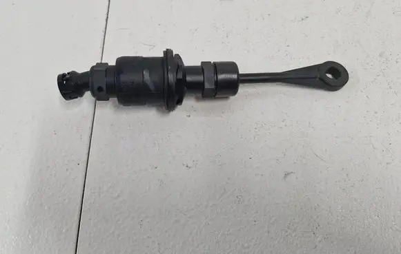 KIA Carens III Clutch slave cylinder 