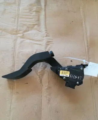 Audi A4 S4 B7 8E 8H Accelerator throttle pedal 8E1723523G