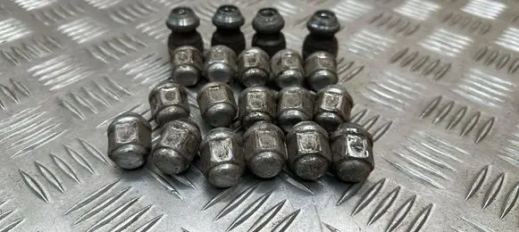 Chevrolet Captiva Nuts/bolts 