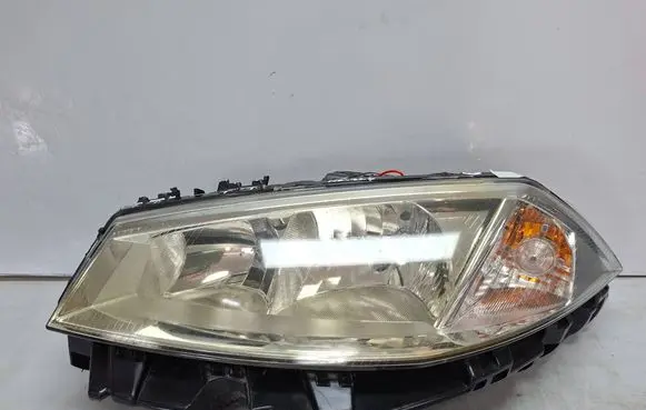 Renault Megane II Headlight/headlamp S27647823 8200073220F