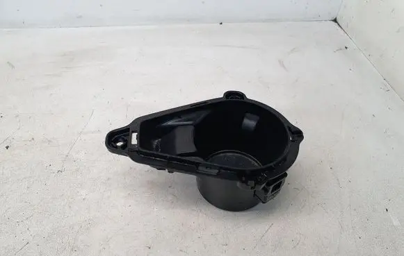 Cup holder front