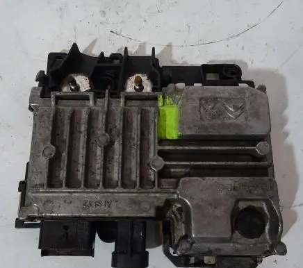 Peugeot 208 Engine control unit/module ECU 9810858280