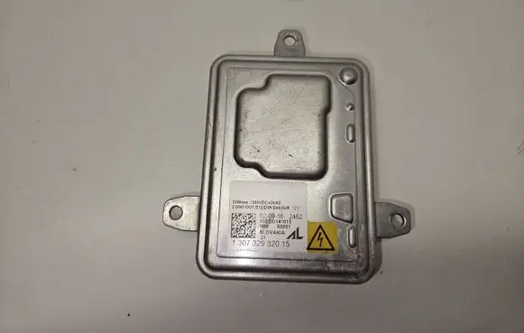 Chrysler Pacifica Headlight ballast module Xenon 130732932015