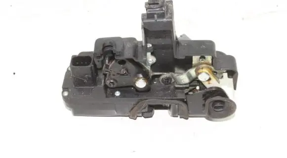 Chevrolet Captiva Rear door lock