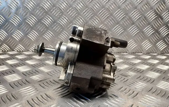 Renault Master II Fuel injection high pressure pump 8200170377 H8200041766 0445010033