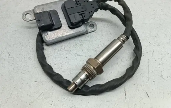 Mercedes-Benz ML W166 Lambda probe sensor A0009058511 0009058511 A3C0106760009