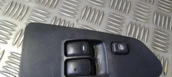 Mitsubishi Space Runner Electric window control switch