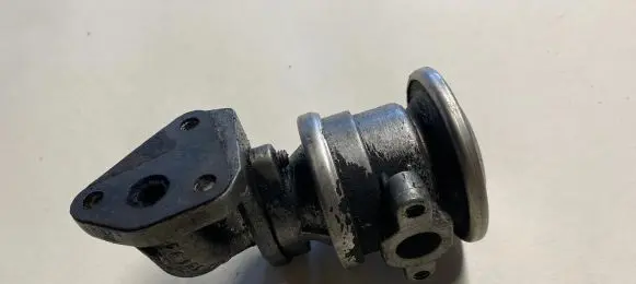 Audi A6 S6 C5 4B EGR valve 3343701785