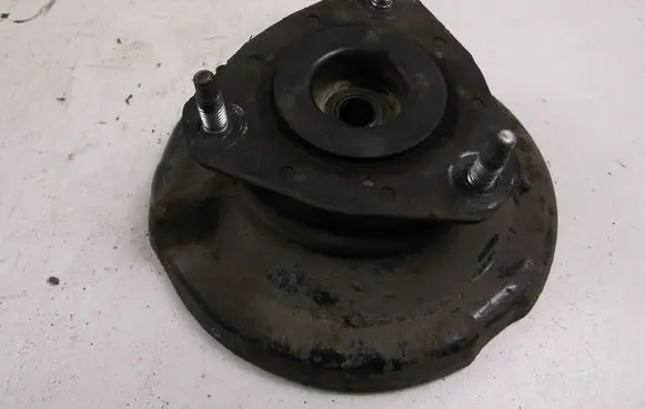 Ford Focus Front coil spring rubber mount 