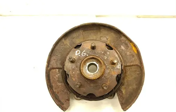 Toyota RAV 4 (XA30) Rear wheel hub