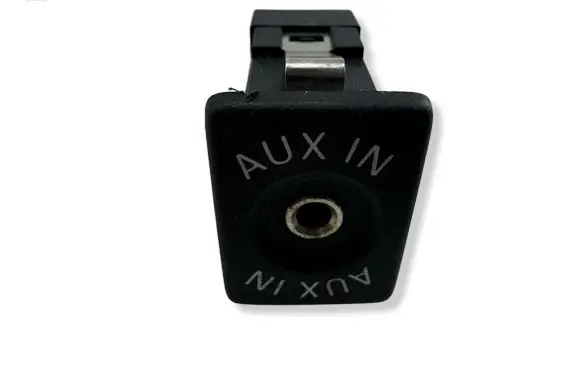 Volkswagen Golf VI AUX in-socket connector 5K0035724