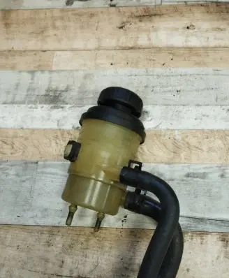 Brake fluid reservoir
