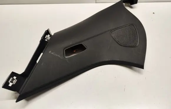 (D)pillar trim (top)