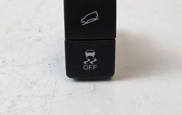 Honda CR-V ESP (stability program) switch M50786