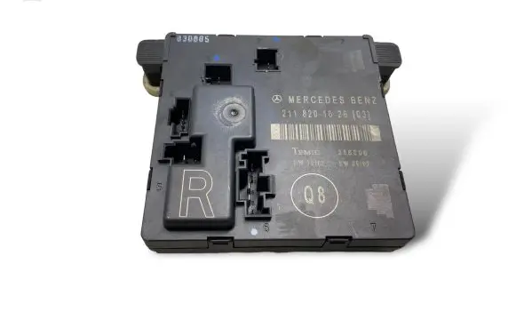 Mercedes-Benz E W211 Door control unit/module 2118201626