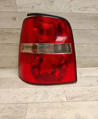 Volkswagen Touran I Rear/tail lights 008759051