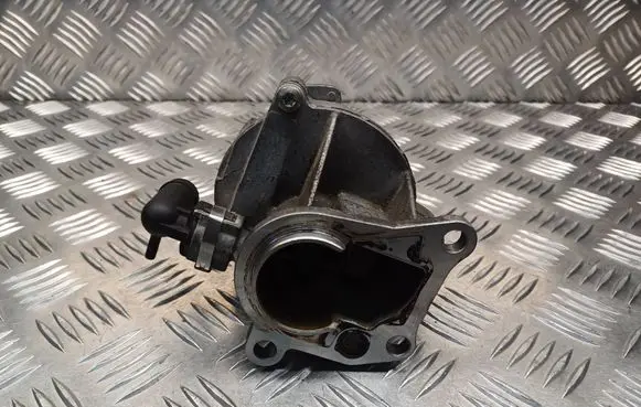 Renault Scenic II - Grand scenic II Vacuum pump D163322916