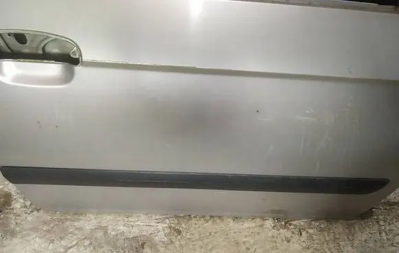 Hyundai Getz Front door trim (molding) 