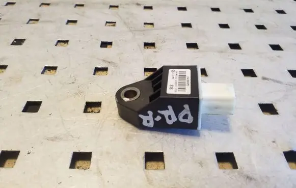 Hyundai i40 Airbag deployment crash/impact sensor 959200U000