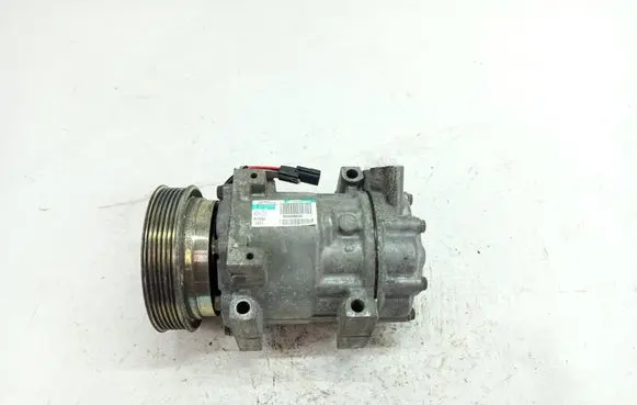 Nissan Qashqai Air conditioning (A/C) compressor (pump) 926009865R SD7V16 09842005061