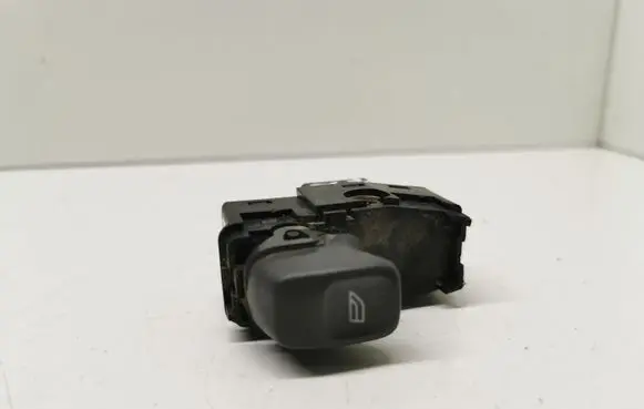 Volvo V70 Electric window control switch 9472275