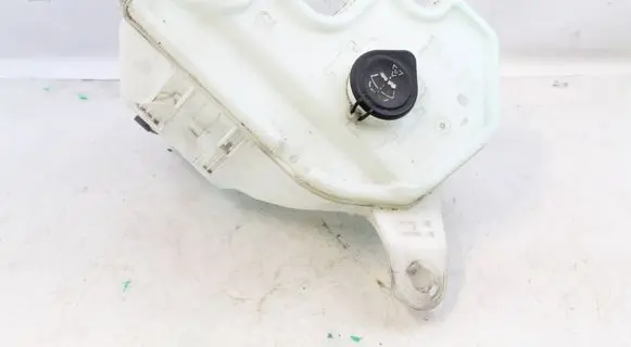 BMW Z4 E89 Windshield washer fluid reservoir/tank 7192857 6934160 6781846