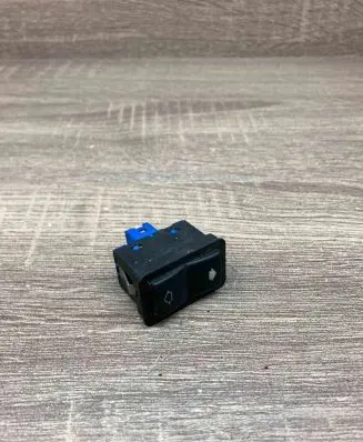 BMW 5 E34 Electric window control switch 8368932